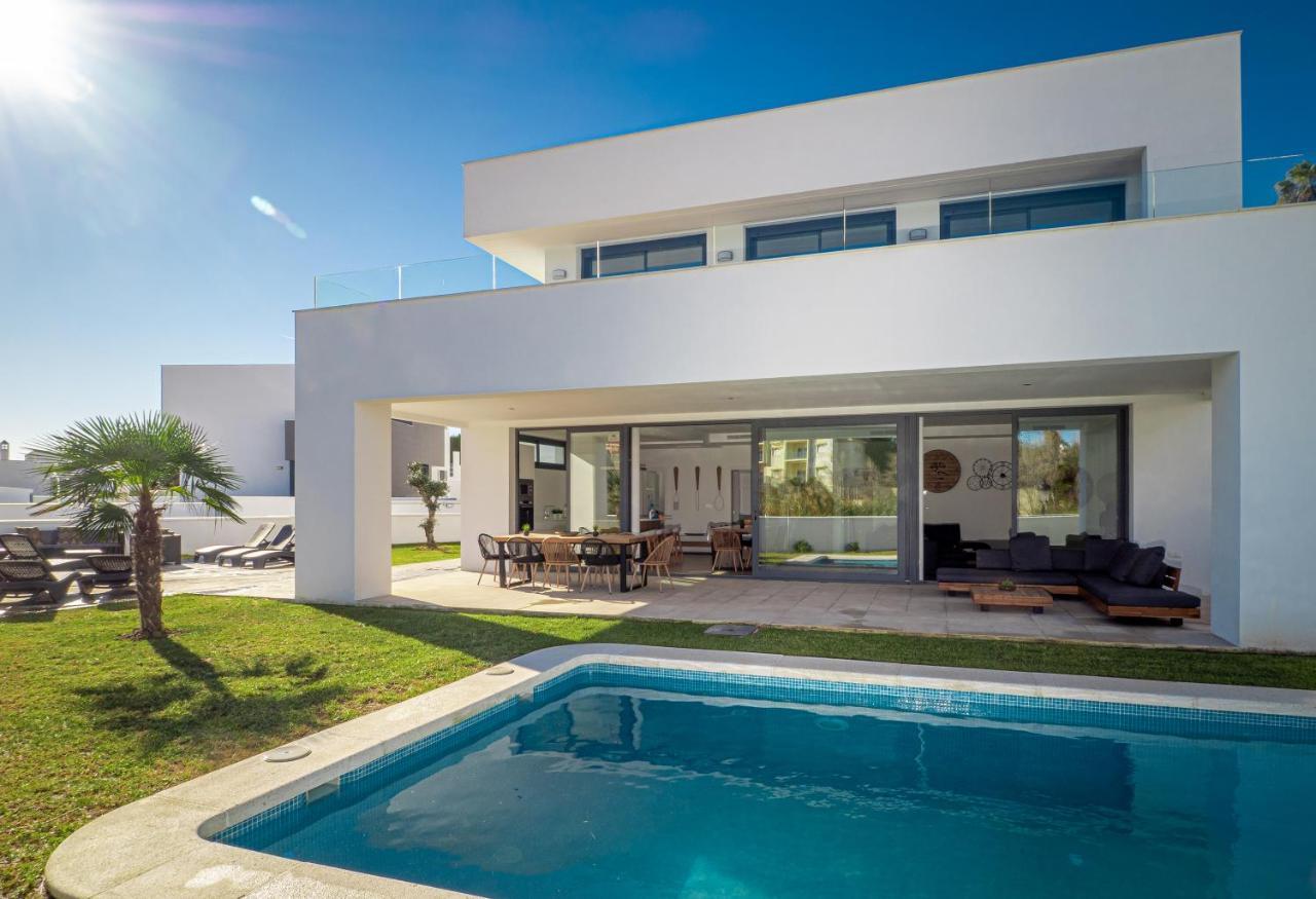 Villa Moderne Proche De La Mer มานิลบา ภายนอก รูปภาพ