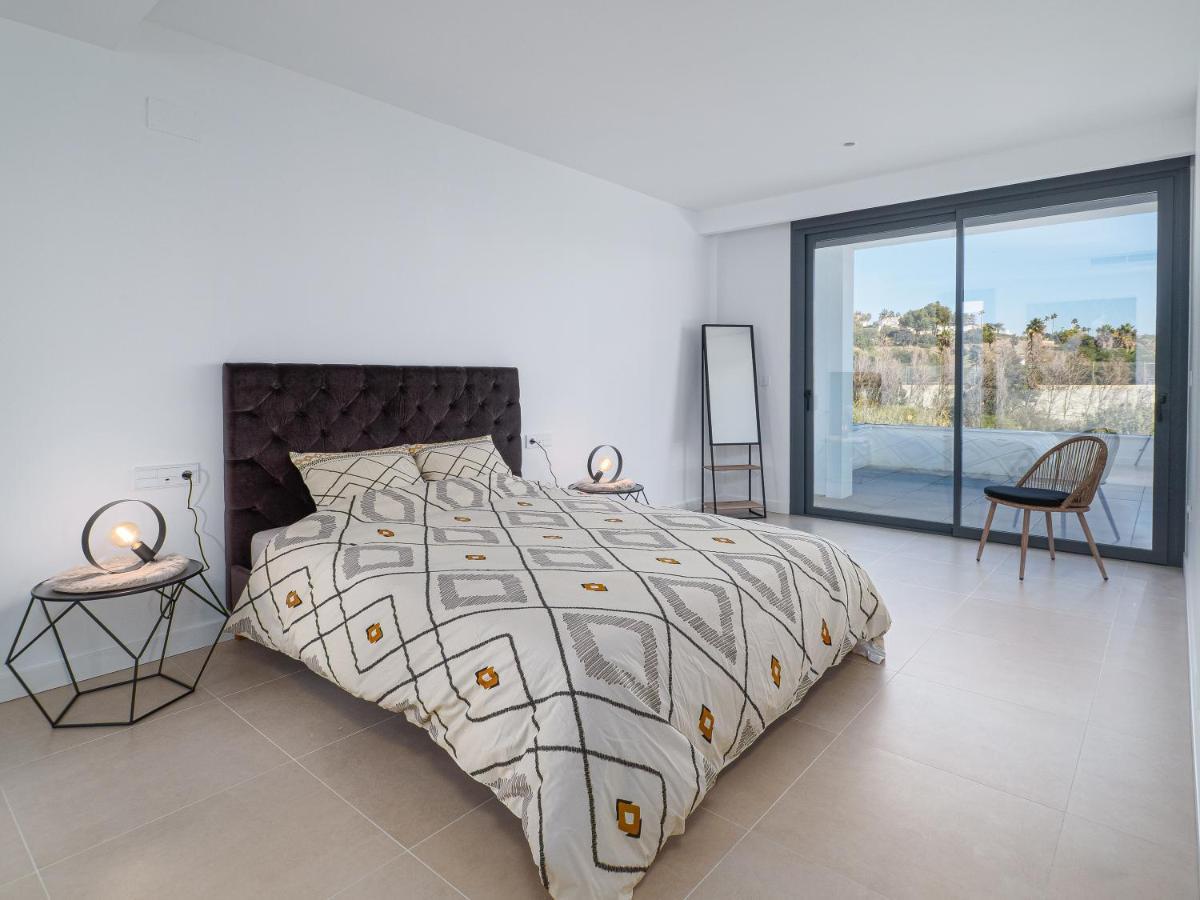 Villa Moderne Proche De La Mer มานิลบา ภายนอก รูปภาพ